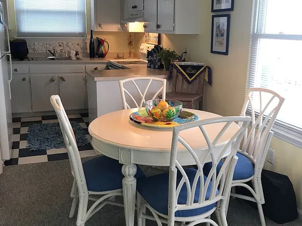 106 Dunes Ave, Atlantic Beach, NC 28512