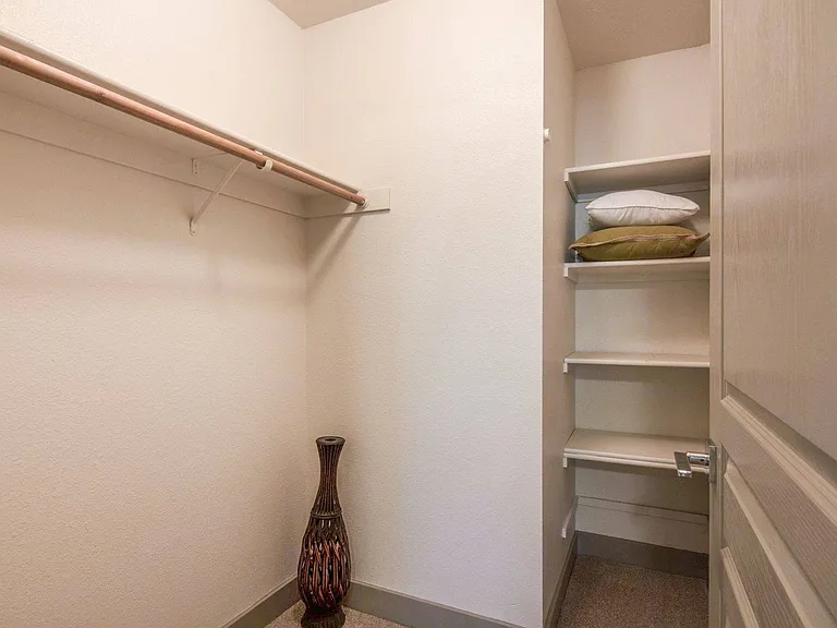 2x2 Remodel Master Closet