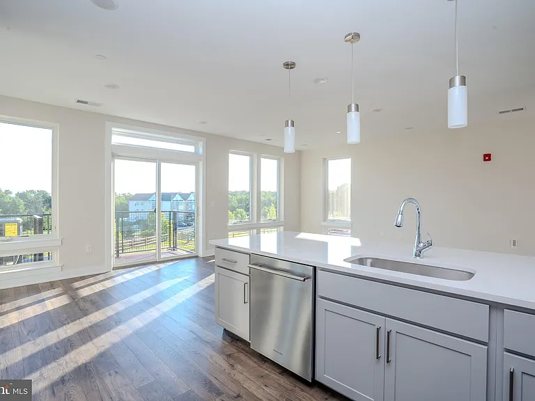 112 Village Dr — Photo 12
