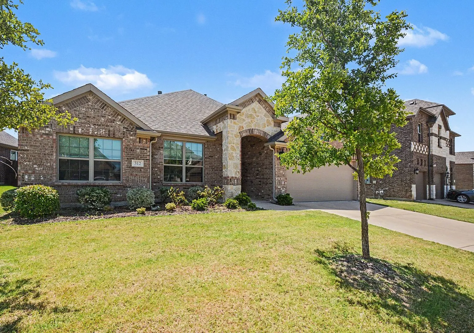 Welcome to 312 Eagle Ridge Rd in Forney! — Photo 1