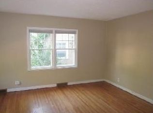 704 S Covell Ave, Sioux Falls, SD 57104