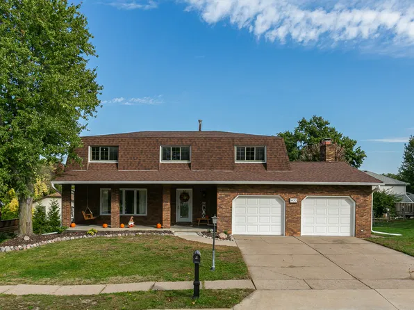 1450 Terrace Park Dr, Bettendorf, IA 52722
