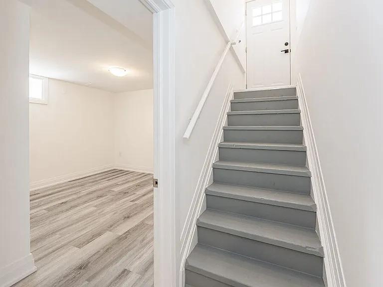 379 E 38th St #2 — Photo 2