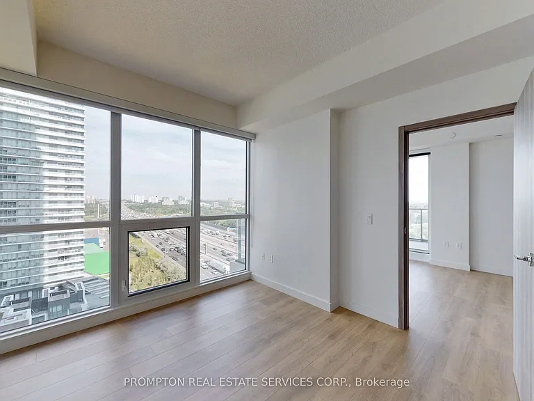 85 McMahon Dr #802 — Photo 11