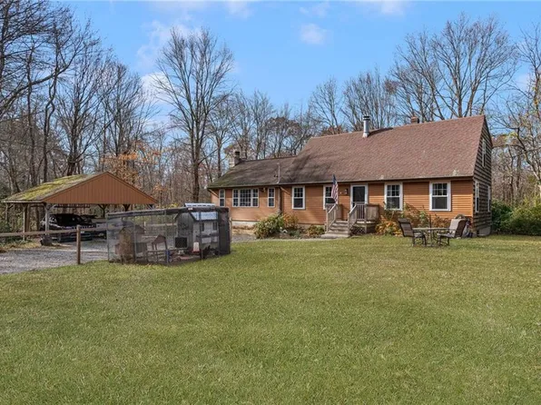 300 Donahue Rd, Pascoag, RI 02859