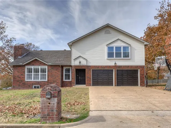 2902 N Michigan Ave, Joplin, MO 64801