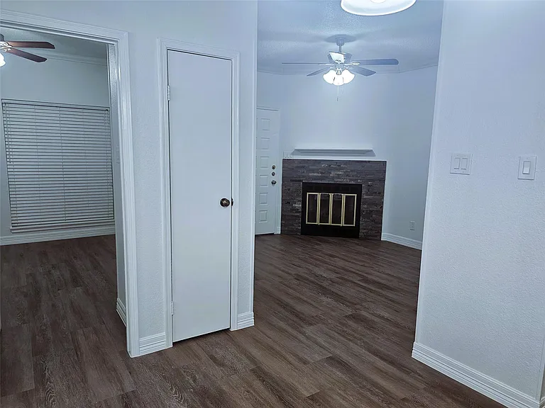 921 Marine Dr #227 — Photo 5