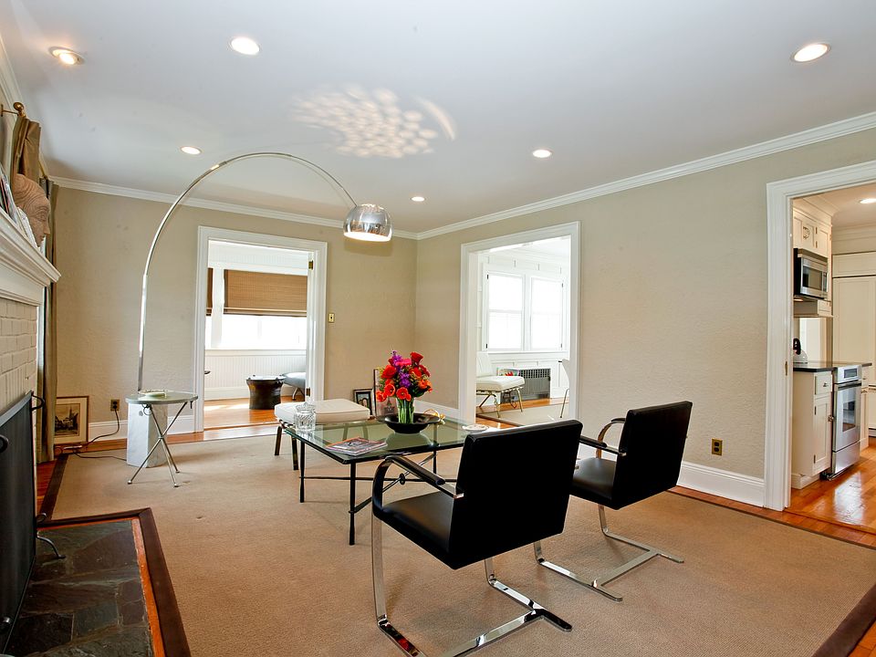 1st image of 140 Moorland Dr