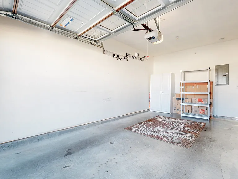 2093 Newark Ln — Photo 30