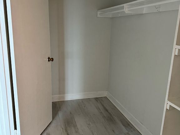 5th image of 1011 Arlington Blvd APT 925