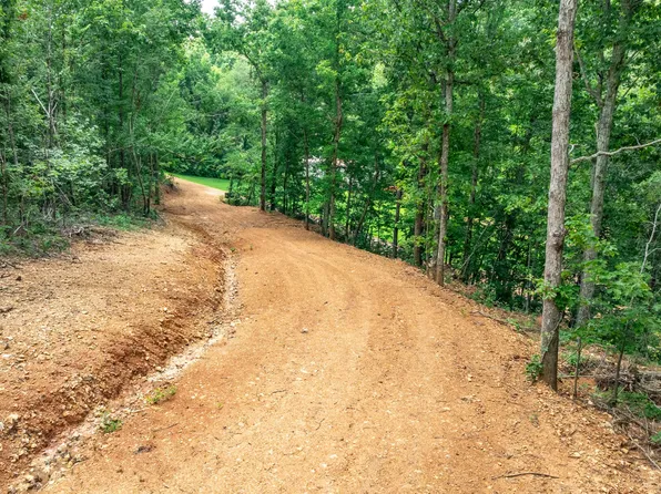 348 Columbia Ave, Centerville, TN 37033