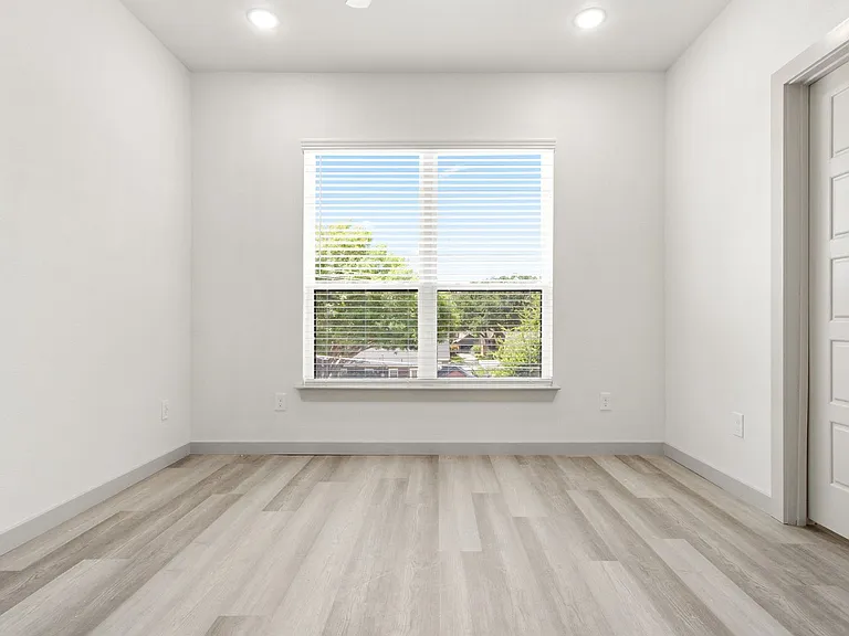 2702 Lubbock Ave — Photo 16
