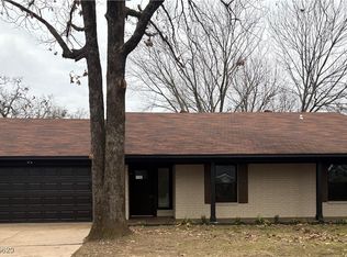 8510 Meadow Dr, Fort Smith, AR 72908