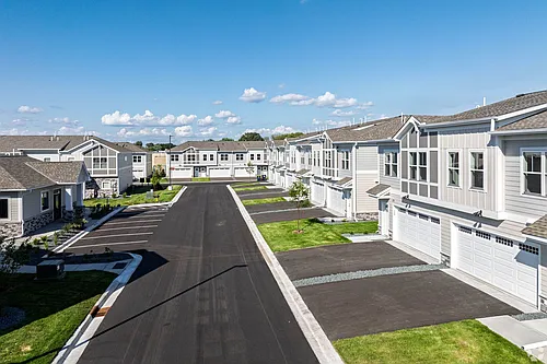 Gateway Court Townhomes Photo 1