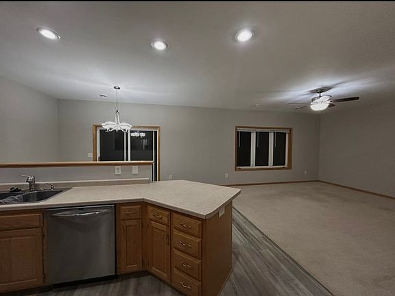 5th image of 708 1st St NW