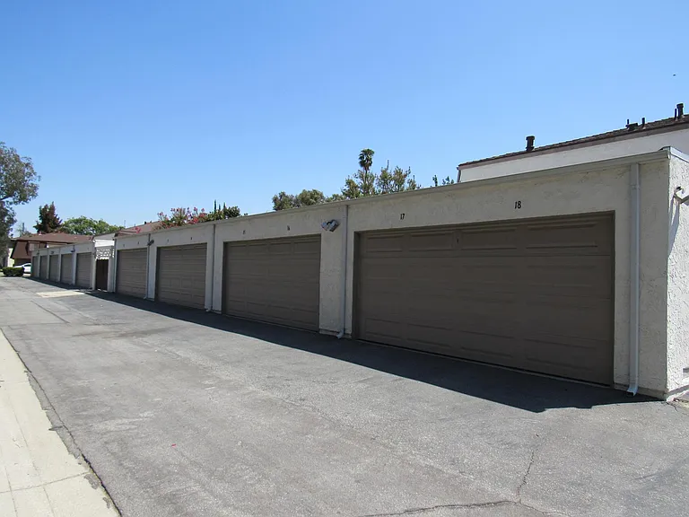 613 Colby Cir — Photo 3