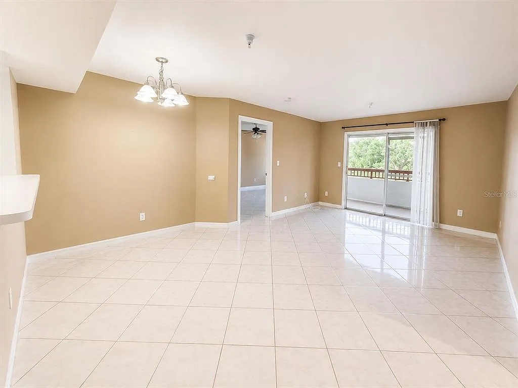 2 bed, 2.5 bath, 1085 sqft, $1,890 — Photo 4