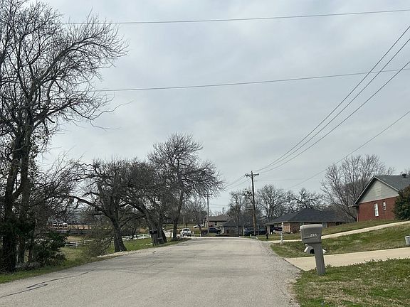 4th image of 204 Ridgeway Dr