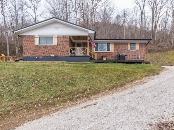 3388 N Bend Rd, Stanton, KY 40380