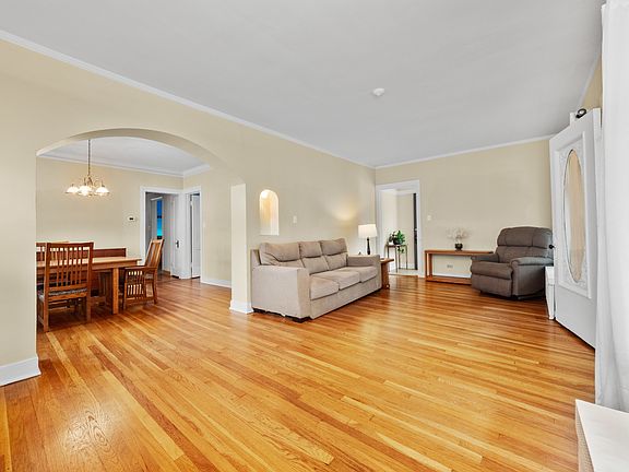 5th image of 4124 N Leamington Ave