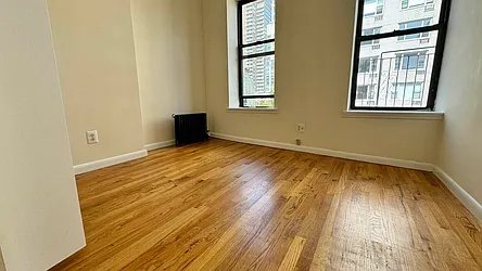 Rented by HOLTON REAL ESTATE INC.