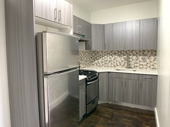 2nd image of 2100 Westbury Ct APT 4E