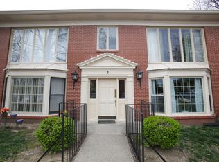 2 Dupont Way APT 8, Saint Matthews, KY 40207