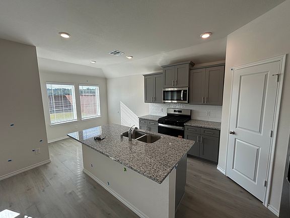 3rd image of 2072 Bobby Ashcraft Dr