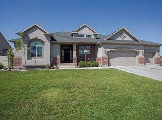 2431 N Cranefield Rd, Clinton, UT 84015