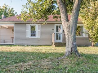 903 Lakeview Dr, Scottsburg, IN 47170