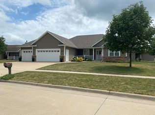 2505 Hickory Cir, Fort Dodge, IA 50501