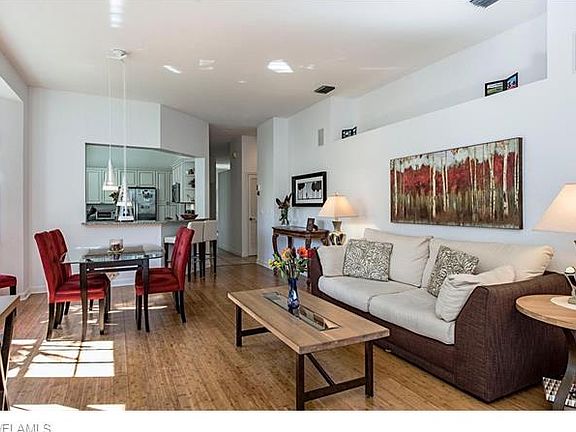 4th image of 2415 Ravenna Blvd Unit 202