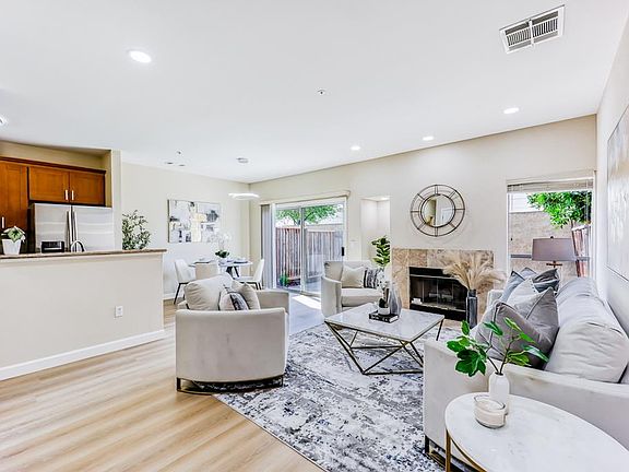 2nd image of 719 Star Jasmine Ct