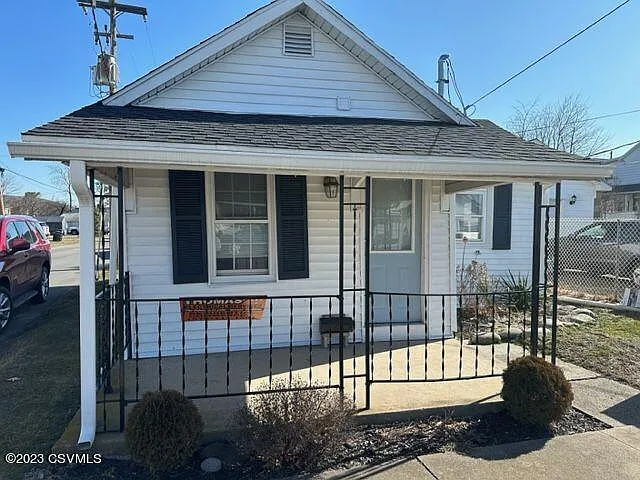 810 Chestnut St photo 1