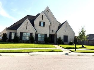 710 Windsor Hill Cir E, Collierville, TN 38017