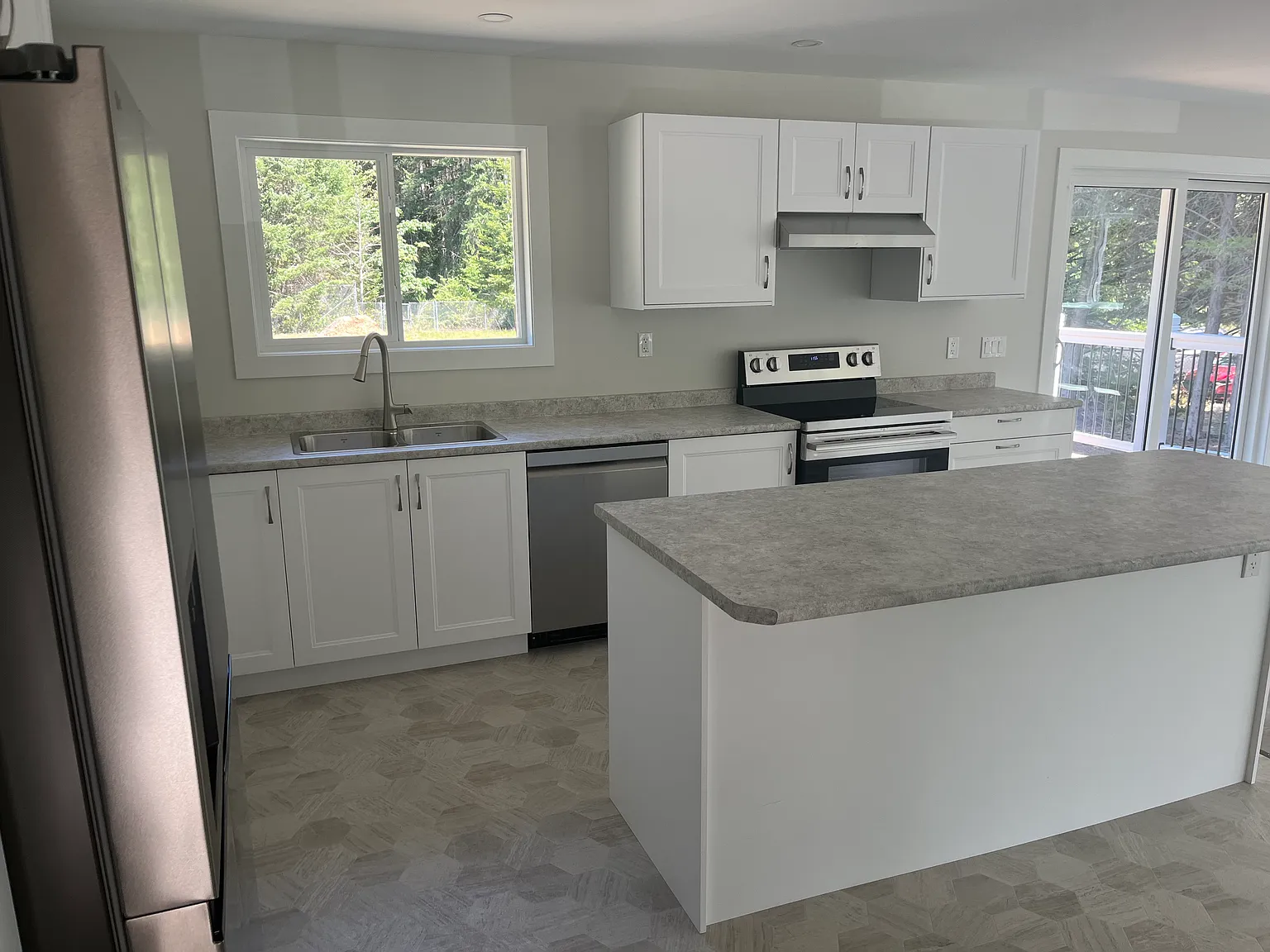 3 bed, 1700 sqft, $3,200 — Photo 3