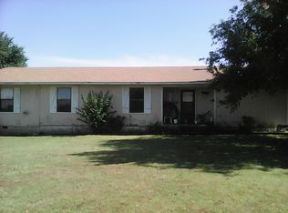 18848 Cherry Rd, Henryetta, OK 74437