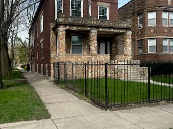 7758 S Saginaw Ave APT 2, Chicago, IL 60649
