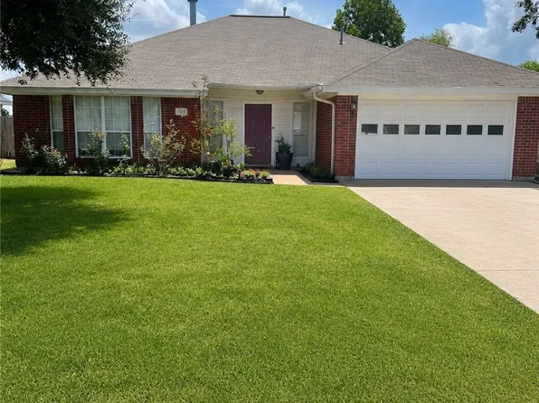 1214 Remington Ct, College Station, TX 77845