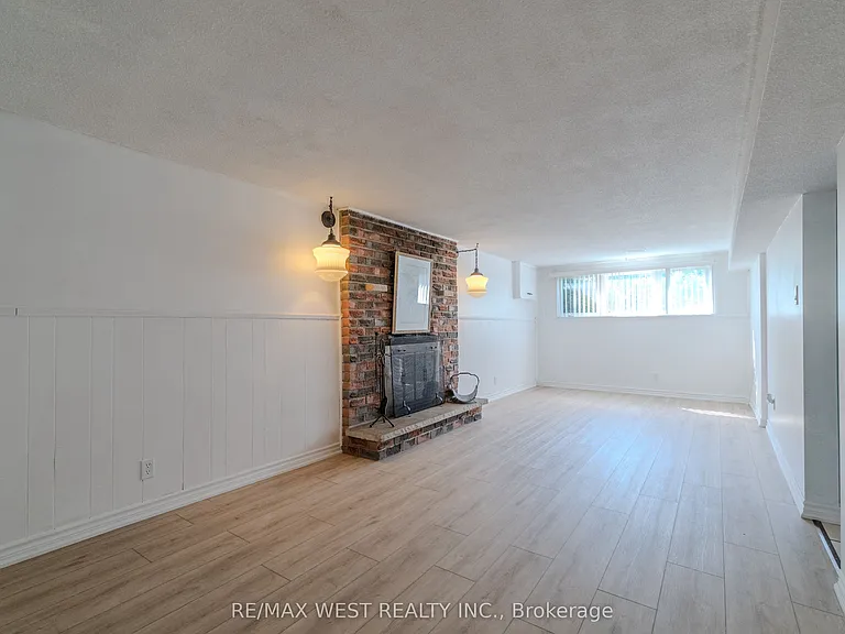 147 Forest Rd — Photo 9