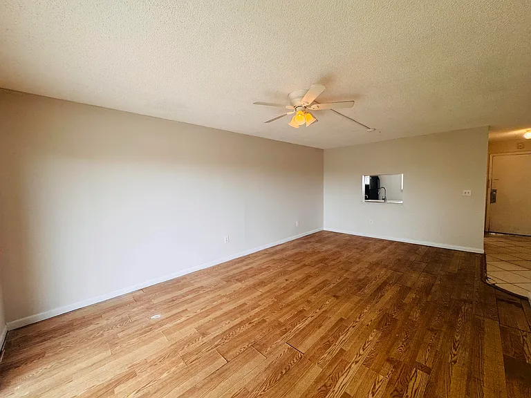 2800 NW 56th Ave #G407 — Photo 3