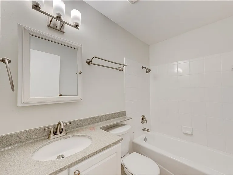 11370 Travis Pl — Photo 14