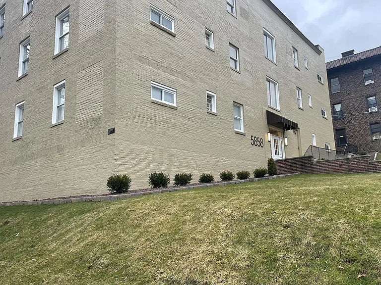 5858 Alderson St #3 — Photo 7