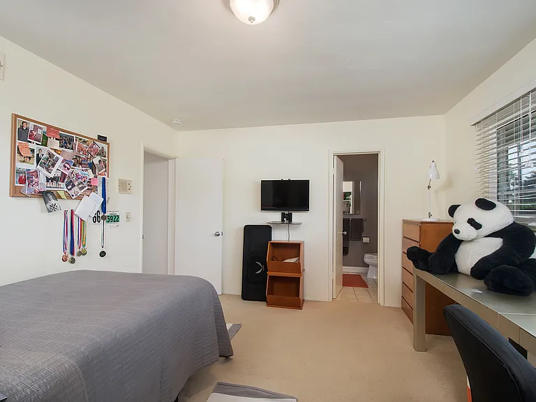 1375 Muirlands Vista Way — Photo 16
