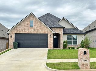 7043 Hillside Dr, Tyler, TX 75707