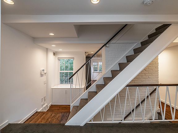 5th image of 1833 Lombard St #B