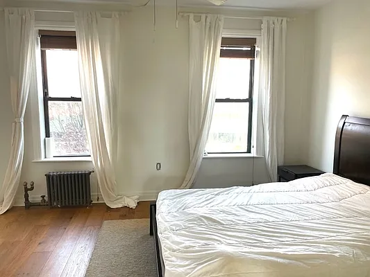 Rented by Compass | media 10