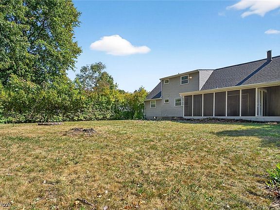 3rd image of 34192 Gail Dr