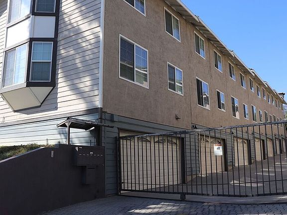 3rd image of 2359 Mira Vista Ave Unit C