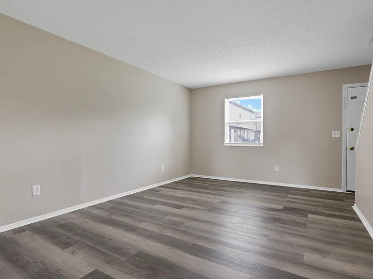 6882 Garden Terrace Rd — Photo 3